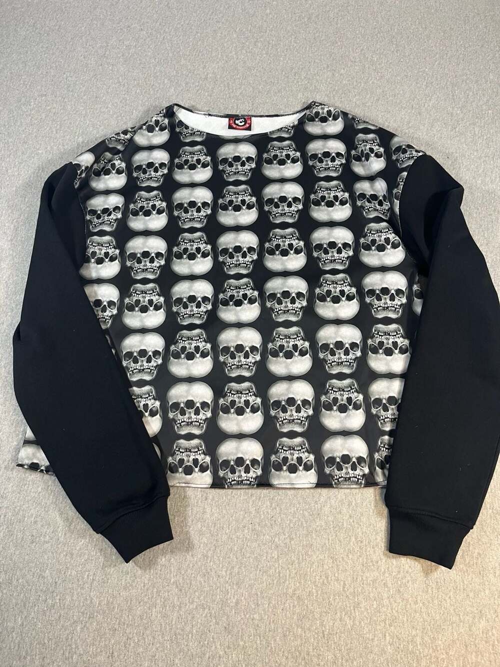 Memento Mori Black/White Skull Graphic Print Sweatshirt Size M